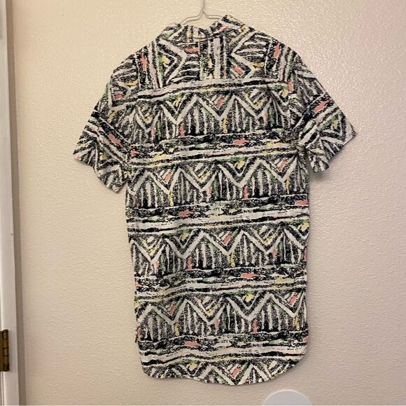 Modern Amusement casual Button Down Pocket Short Sleeve geometric print Shirt -S - Picture 3 of 7